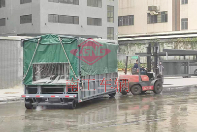 升降雨篷乐玩在线手机版(大中国区)6I.jpg