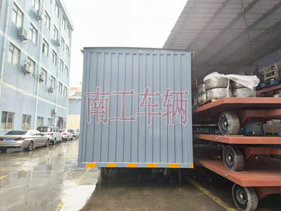 10吨箱式乐玩在线手机版(大中国区)两侧带卷帘门4I.jpg
