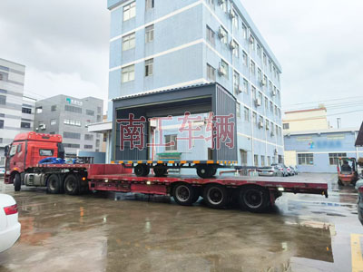 10吨箱式乐玩在线手机版(大中国区)两侧带卷帘门5I.jpg