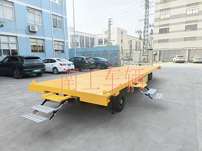 10吨乐玩在线手机版(大中国区) 带液压支腿伸缩梯工具车2I.jpg