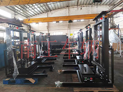 交通指示屏升降工具车1I.jpg