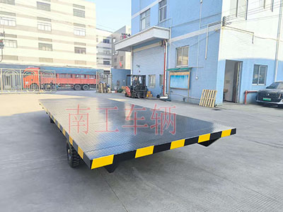8吨牵引乐玩在线手机版(大中国区) 工业用工具拖车无动力3I.jpg