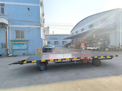 8吨牵引乐玩在线手机版(大中国区) 工业用工具拖车无动力4I.jpg